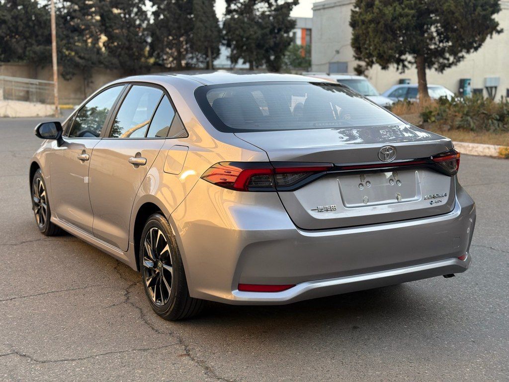 Toyota Corolla, 1.8 L, 0.85 kWh, 2026 il, yeni — Avtomobillər, Bakı (5)