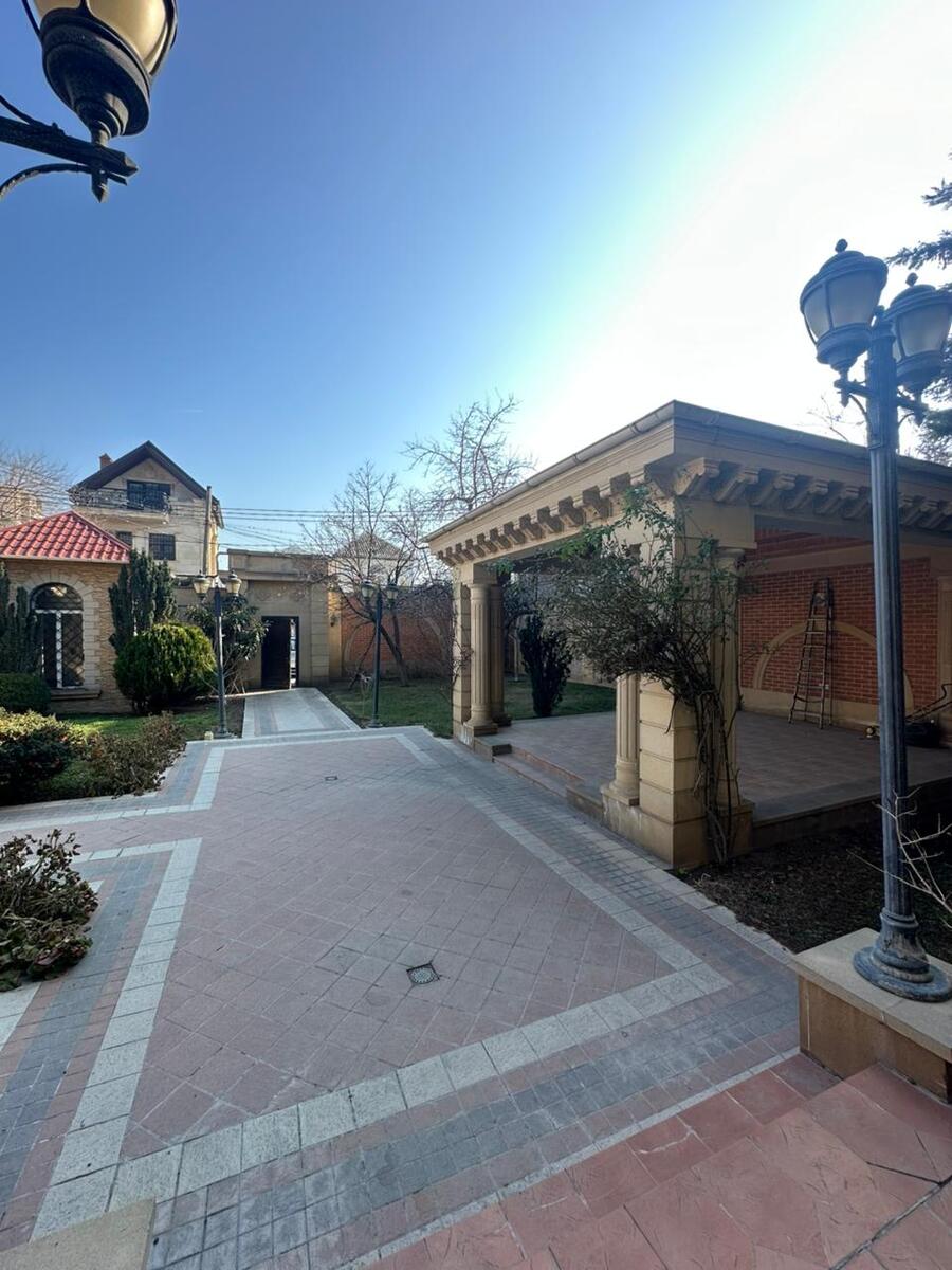 Satılır 12 otaqlı həyət evi/bağ evi 980 m² — Ev, villa, Bakı (2)