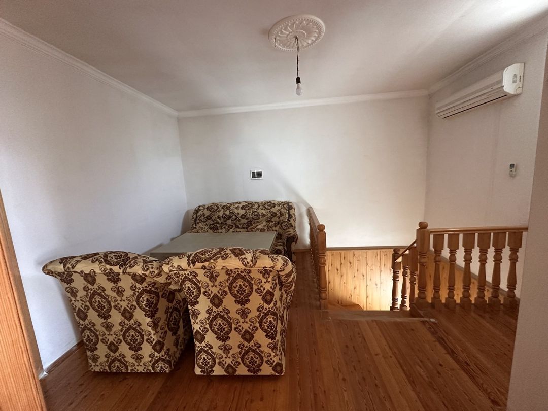 Satılır 4 otaqlı həyət evi/bağ evi 200 m² — Ev, villa, Bakı (11)