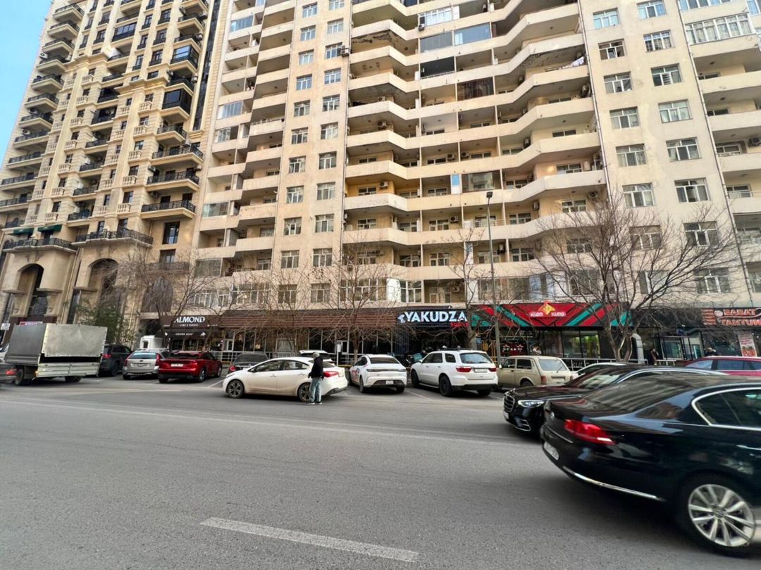 Satılır obyekt 180 m² — Əmlak, Bakı (2)