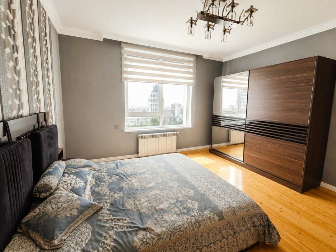 Satılır 7 otaqlı həyət evi/bağ evi 350 m² — Ev, villa, Bakı (12)