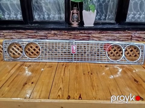 Lada (VAZ) 2103 radiator barmaqlığı