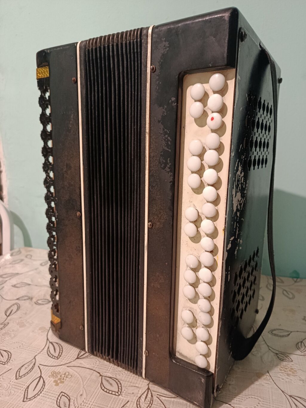 Akustik Akkordeon, İşlənmiş, Ünvandan götürmə — Musiqiə alətləri, Bakı (3)