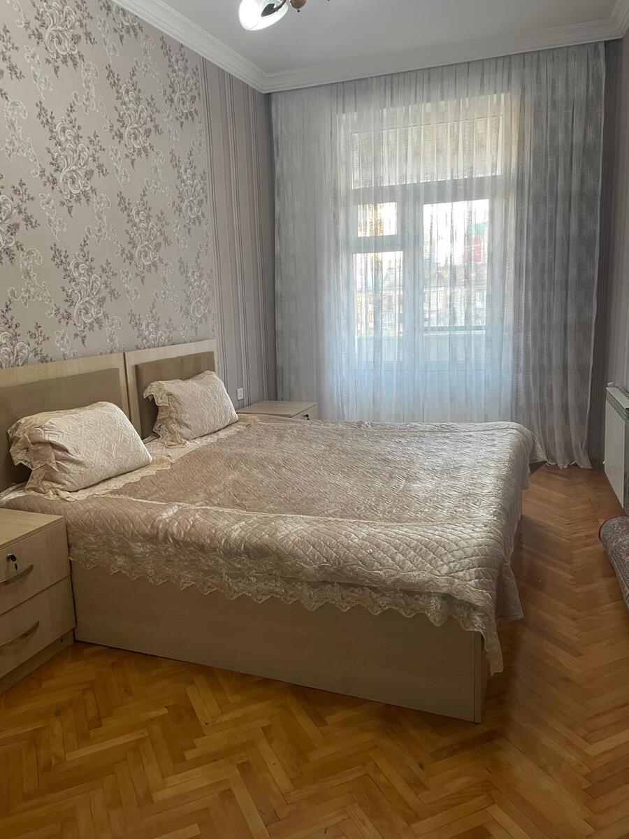 Satılır 2 otaqlı köhnə tikili 55 m² — Mənzil, Bakı (4)