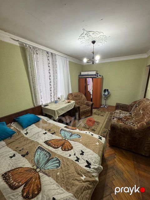 Satılır 1 otaqlı köhnə tikili 35 m²