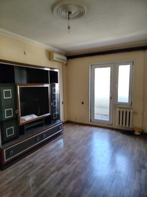 Satılır 2 otaqlı köhnə tikili 65 m² — Bakı