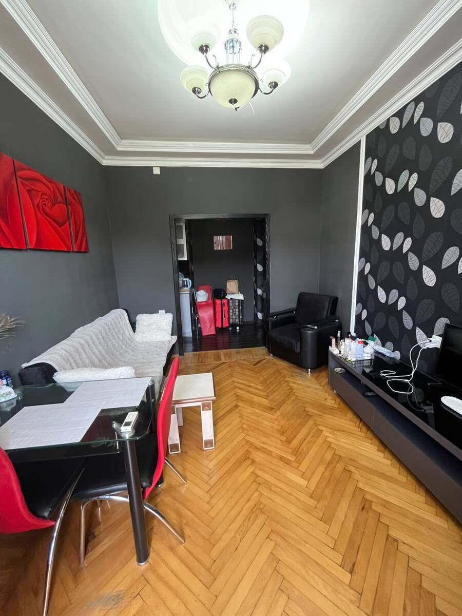 Satılır 2 otaqlı köhnə tikili 42 m² — Mənzil, Bakı (2)