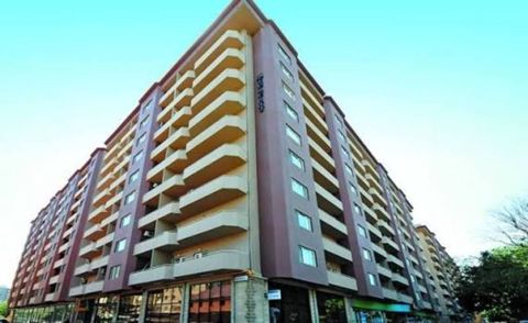 Satılır 4 otaqlı yeni tikili 180 m² — Bakı