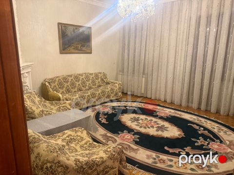 İcarəyə verilir 3 otaqlı köhnə tikili 85 m²