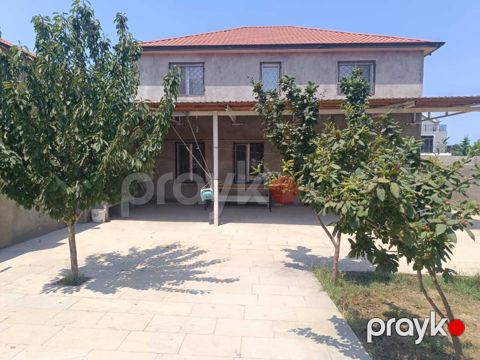 Satılır 5 otaqlı həyət evi/bağ evi 200 m²