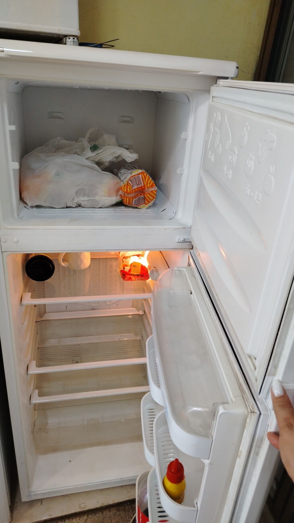 Beko iki qapılı soyuducu - Üst hissədə ayrıca dondurucu bölmə, alt — Soyuducular, Bakı (2)