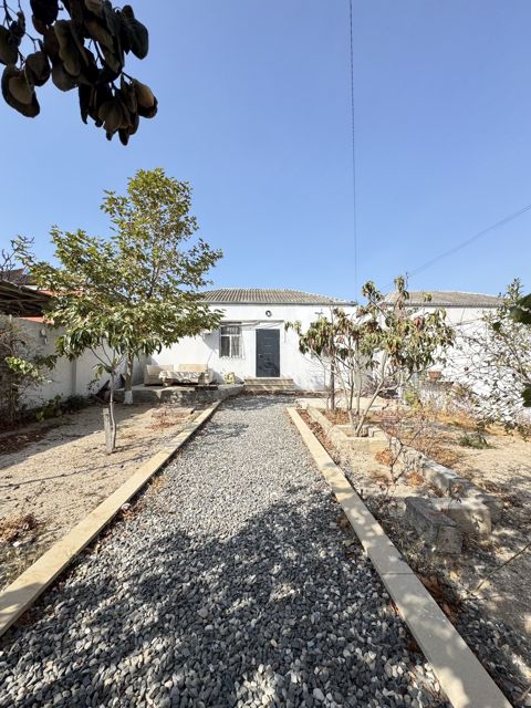 Satılır 2 otaqlı həyət evi/bağ evi 65 m² — Bakı