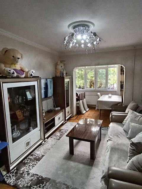 Satılır 2 otaqlı köhnə tikili 70 m² — Bakı