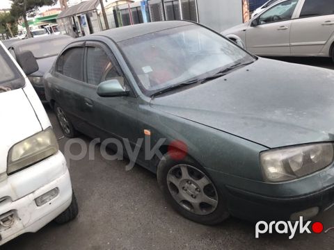 Hyundai Elantra: 1.6 l 2002 il Sedan