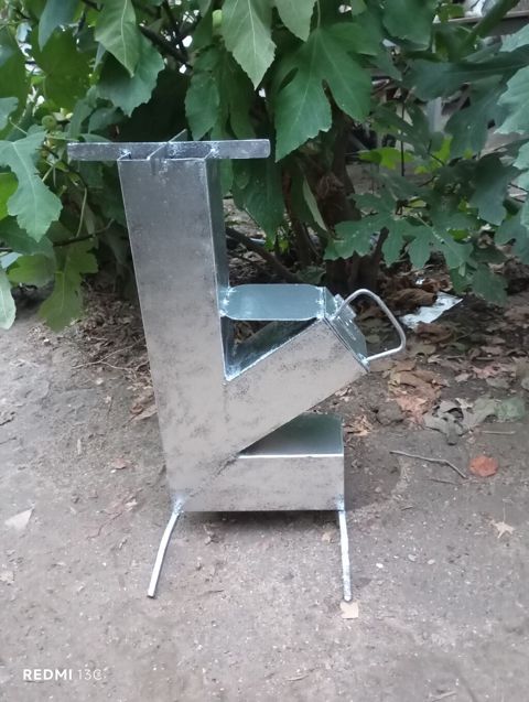 Metaldan hazırlanmış raket sobası / portativ odun sobası - Material — Bakı