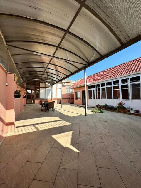 Satılır 5 otaqlı həyət evi/bağ evi 130 m² — Bakı