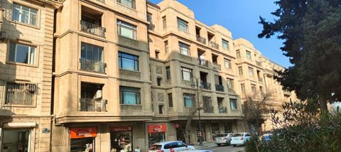 Satılır 3 otaqlı yeni tikili 130 m² — Bakı