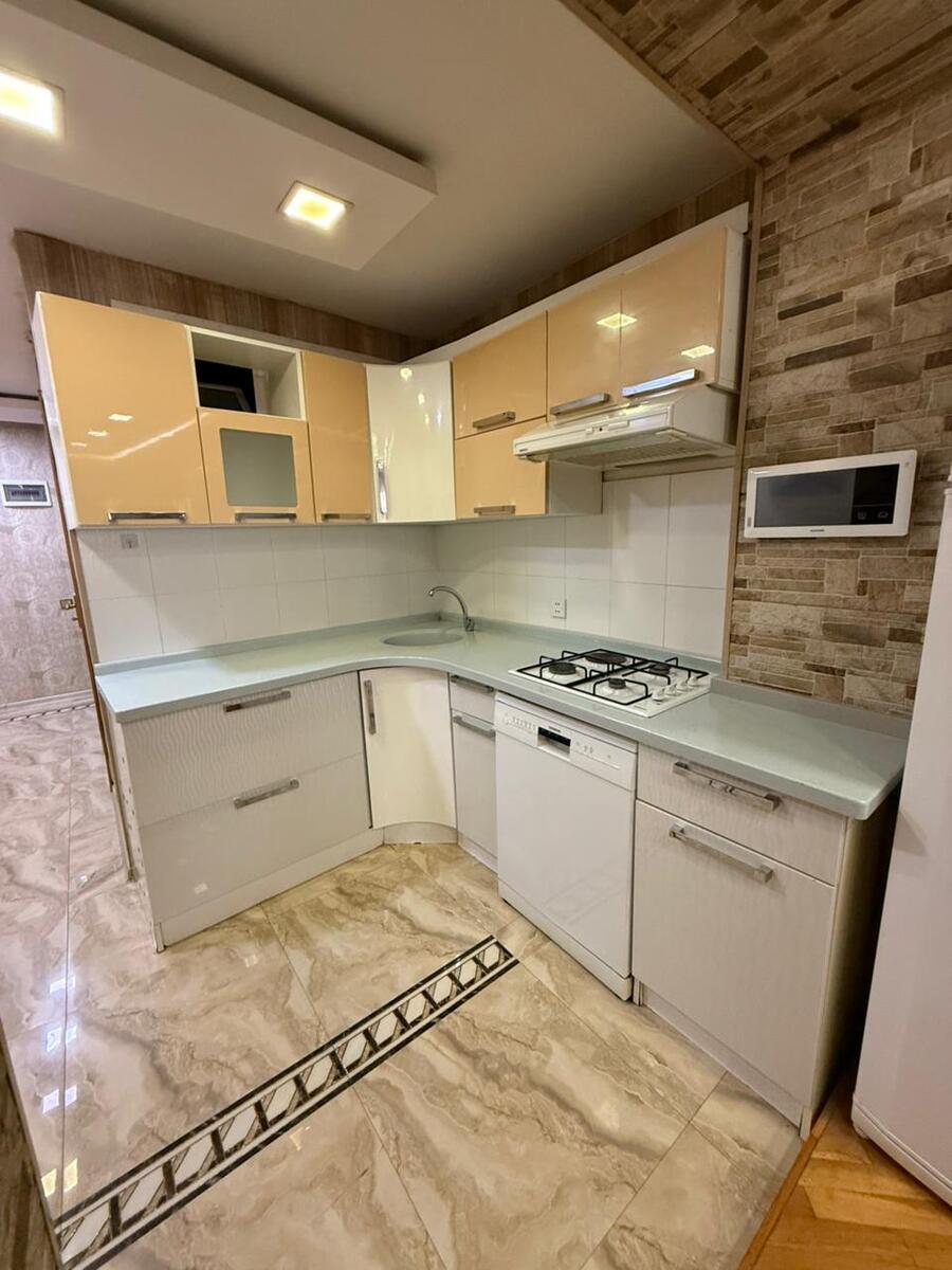 İcarəyə verilir 3 otaqlı köhnə tikili 90 m² — Mənzil, Bakı (6)
