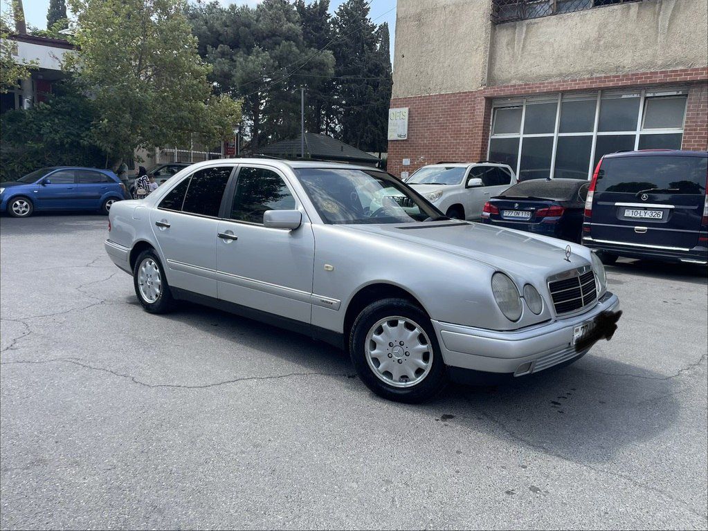 Mercedes E 280 4MATIC, 2.8 L, 1996 il, 331 000 km — Avtomobillər, Bakı (5)