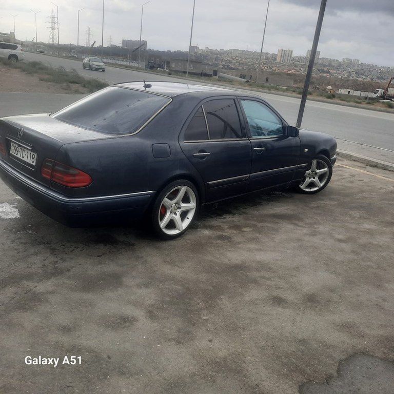 Mercedes E 240, 2.4 L, 1998 il, 456 000 km — Avtomobillər, Bakı (4)