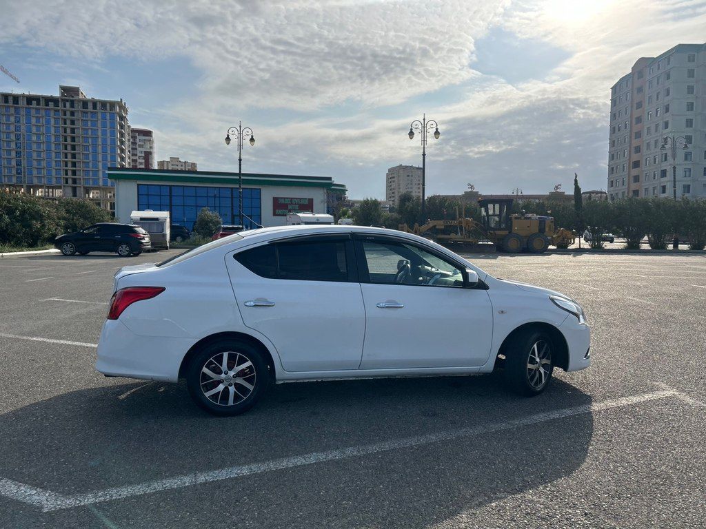 Nissan Sunny, 1.5 L, 2014 il, 270 000 km — Avtomobillər, Bakı (4)