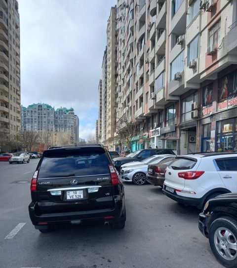 Satılır obyekt 176 m² — Bakı