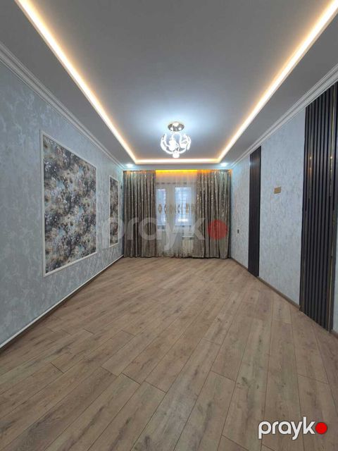 Satılır 2 otaqlı köhnə tikili 50 m²