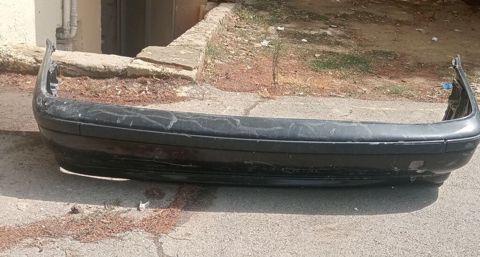 Bmw e39 arxa bamperi şəkildə göründüyü kimi balaca yerdə qırığı var — Bakı