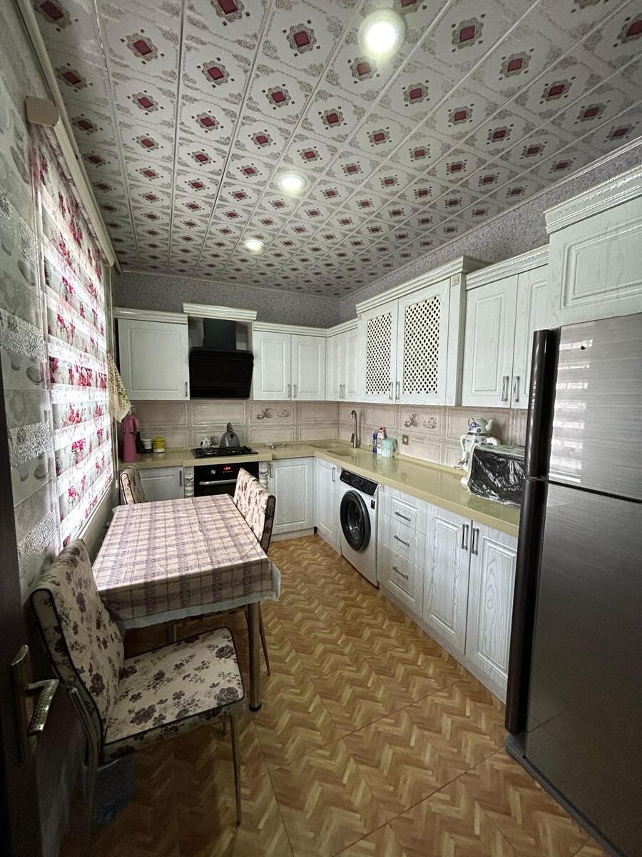 Satılır 4 otaqlı həyət evi/bağ evi 200 m² — Ev, villa, Bakı (12)