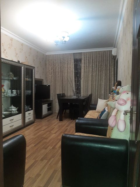 Satılır 5 otaqlı köhnə tikili 120 m² — Bakı