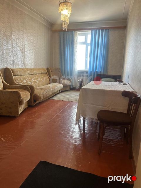 Satılır 2 otaqlı köhnə tikili 65 m²