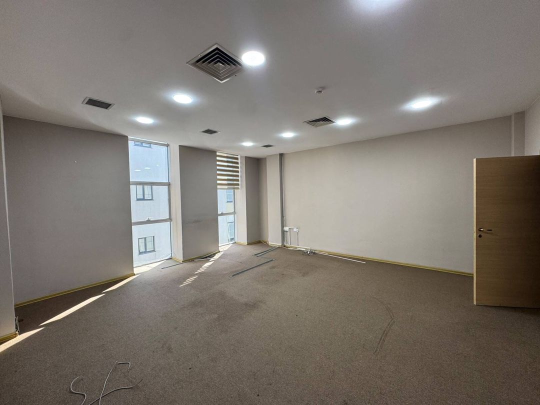 İcarəyə verilir 6 otaqlı ofis 310 m² — Ofis, Bakı (12)