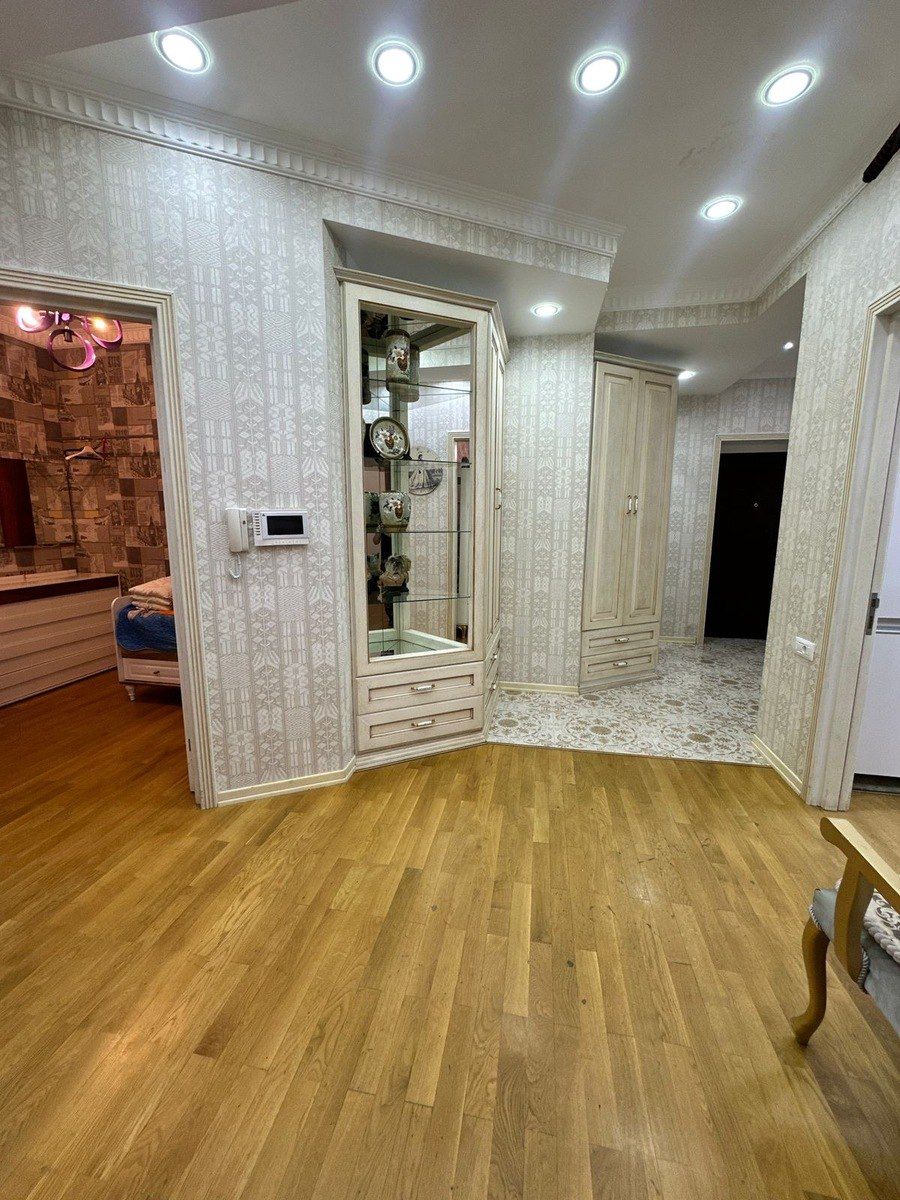 İcarəyə verilir 3 otaqlı yeni tikili 90 m² — Mənzil, Bakı (11)