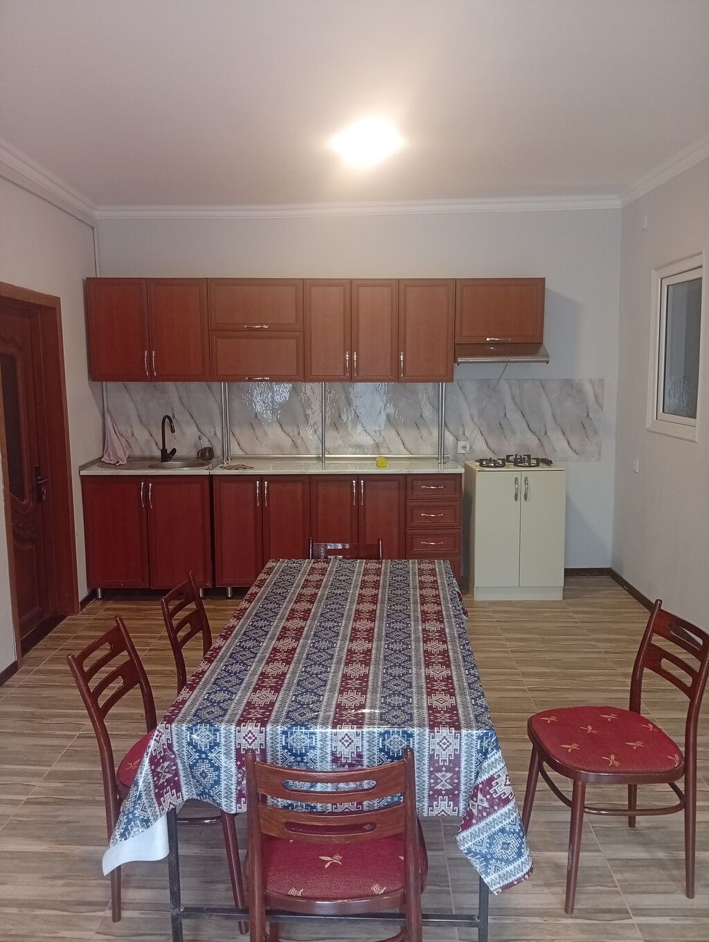 100 kv. m, 4 otaqlı, Qaz, İşıq, Su — Daşınmaz əmlak, Gəncə (2)