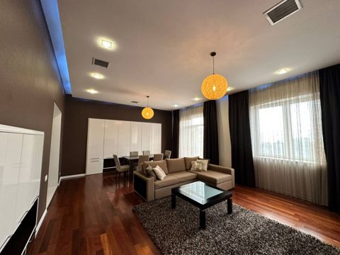 Satılır 3 otaqlı köhnə tikili 86 m² — Bakı