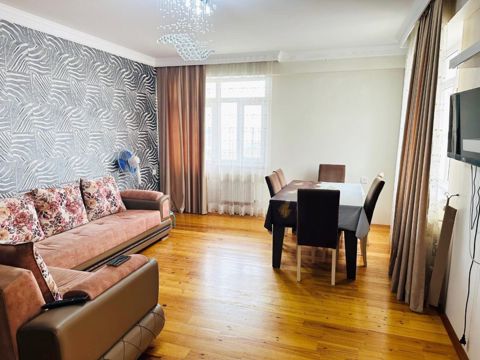 İcarəyə verilir 3 otaqlı yeni tikili 10 m² — Bakı