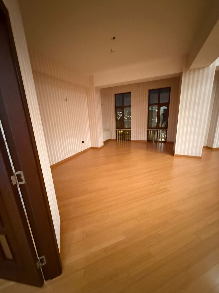 Satılır 4 otaqlı yeni tikili 316 m² — Mənzil, Bakı (2)