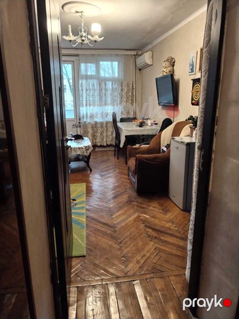 Satılır 2 otaqlı köhnə tikili 55 m² — Bakı