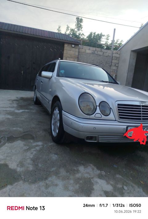 Mercedes-Benz E-Class (S210) universal/kombi kuzov Barter var - Gümüşü — Digah