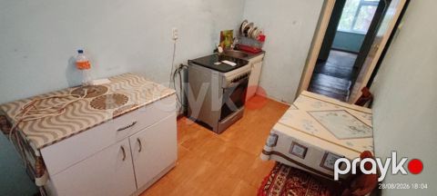 İcarəyə verilir 5 otaqlı köhnə tikili 92 m²