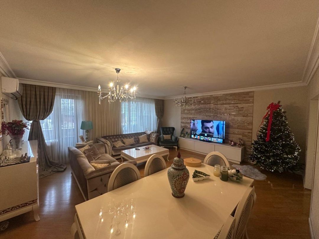 Satılır 4 otaqlı köhnə tikili 135 m² — Mənzil, Bakı (5)