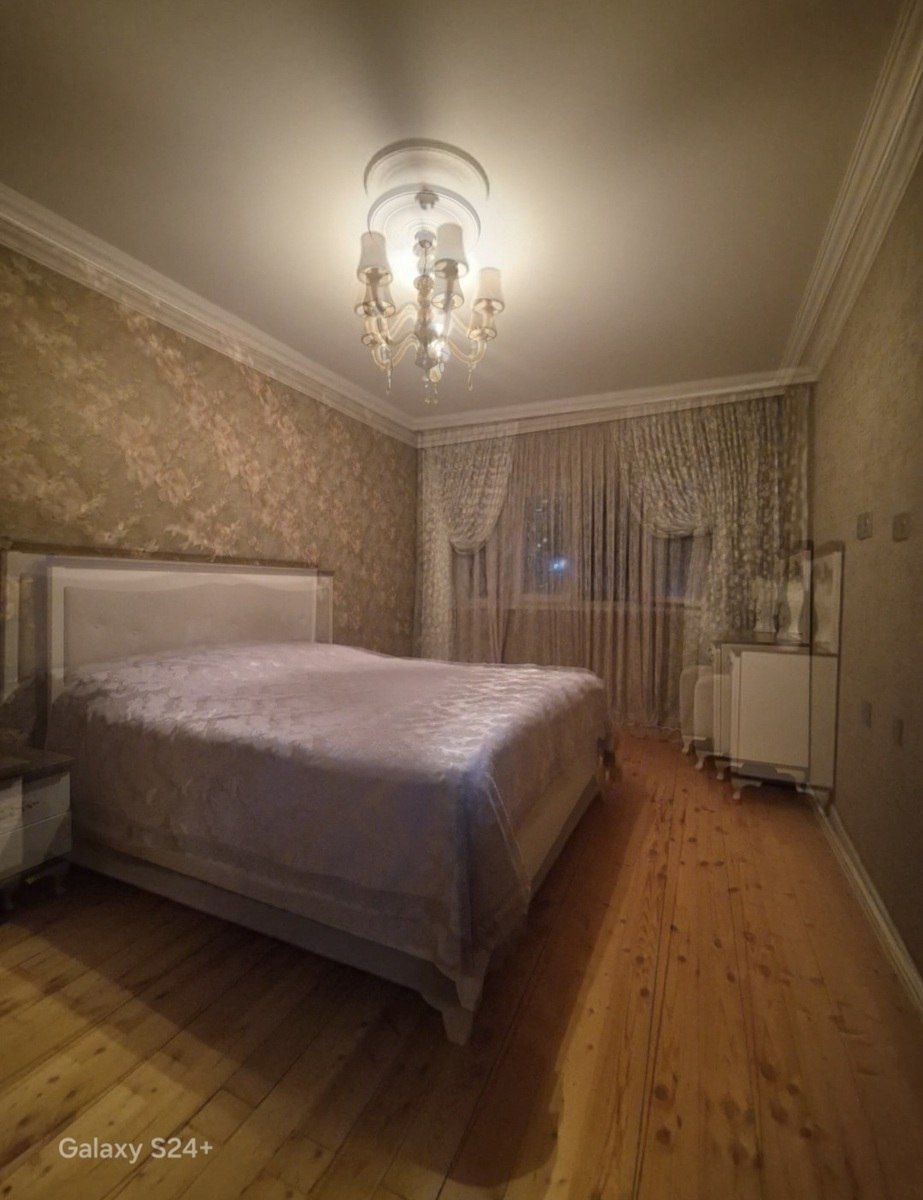 Satılır 4 otaqlı köhnə tikili 110 m² — Mənzil, Bakı (2)