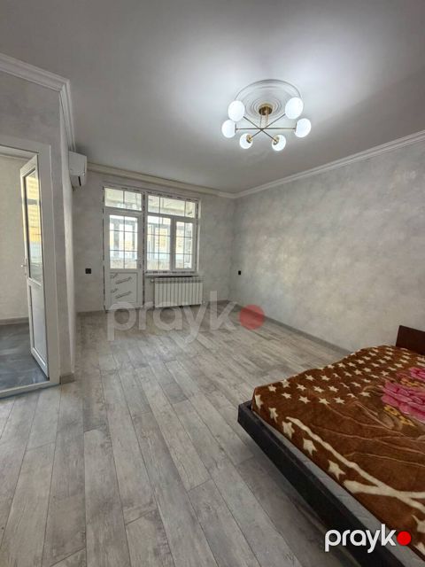 Satılır 1 otaqlı köhnə tikili 32 m²