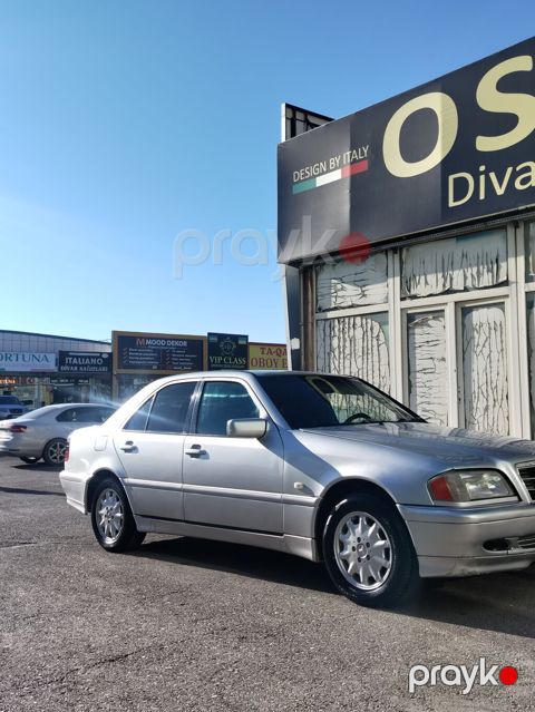 Mercedes-Benz C-Class: 2.2 l 1998 il Sedan
