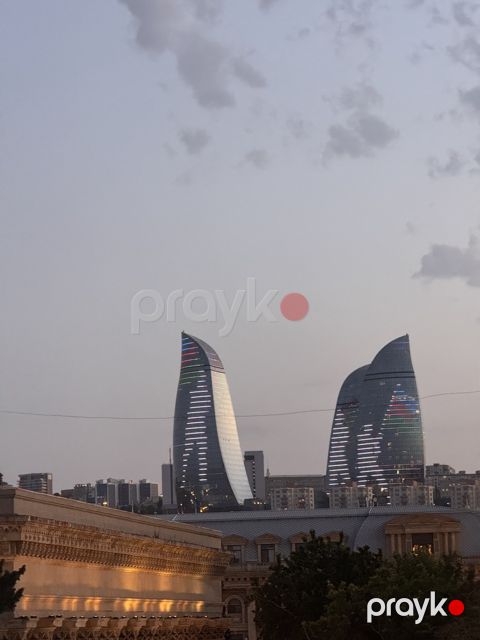 Satılır 3 otaqlı köhnə tikili 100 m²