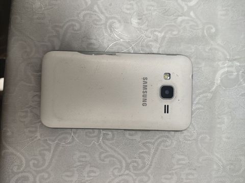 Samsung Galaxy J1 Mini, 2 GB Memory Capacity, rəng - Ağ, İki sim kartlı — Bərdə