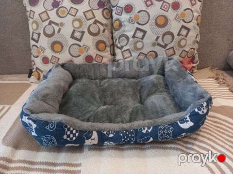 İt və pişiklər üçün yastıq. L size 40x50sm Bizim pudel üçün kiçik — Bakı