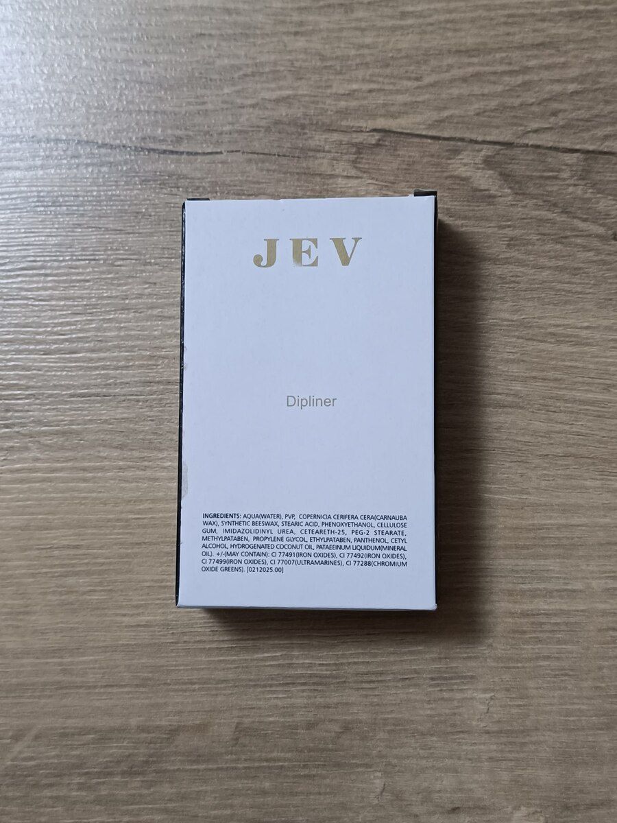 Layner JEV Dipliner — Şəxsi əşyalar, Bakı (5)