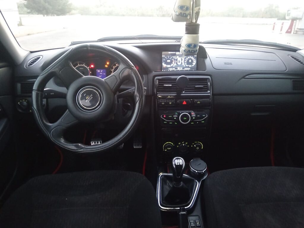 VAZ (Lada) Priora: 1.6 l 2015 il 25000 km Hetçbek — Avto, Biləsuvar (5)