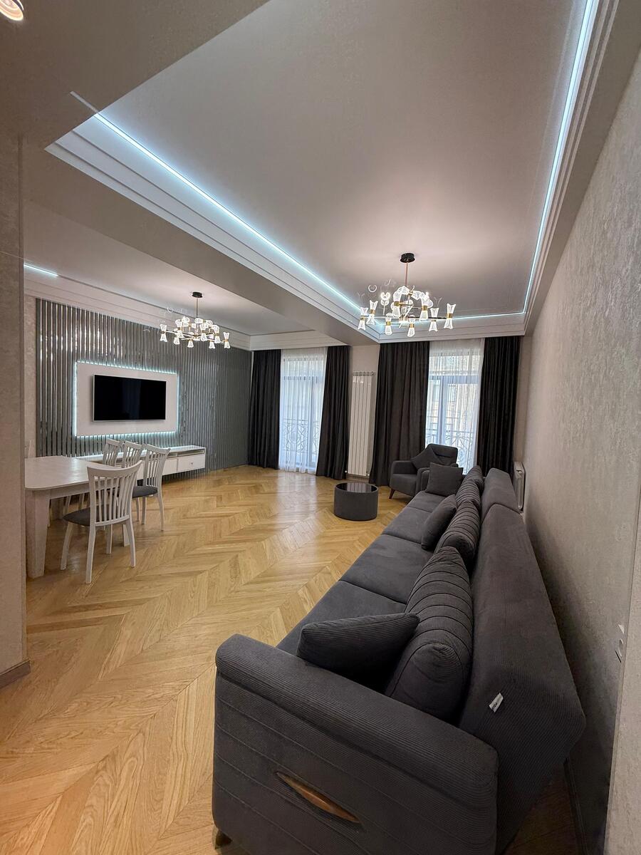 Satılır 3 otaqlı yeni tikili 170 m² — Mənzil, Bakı (2)